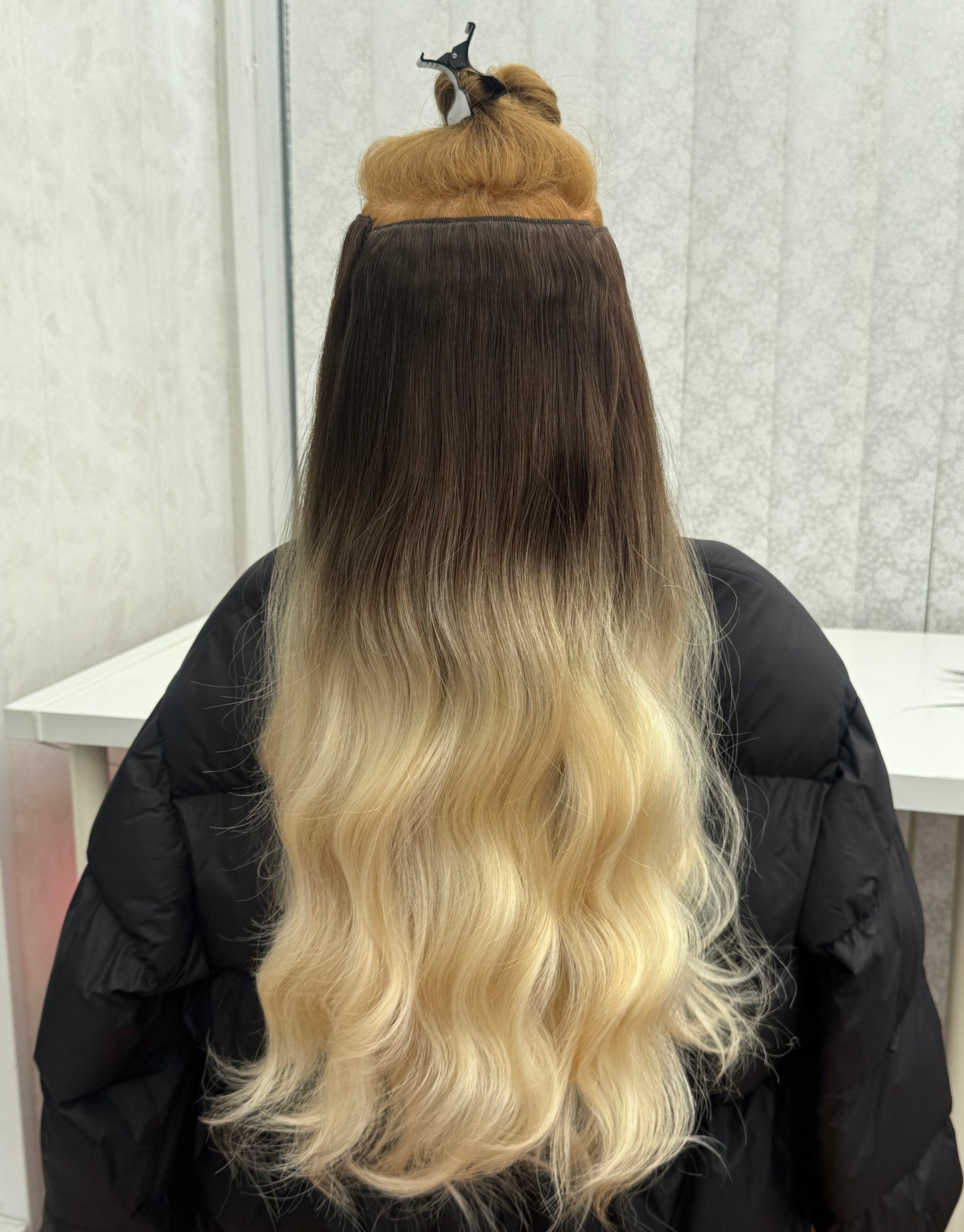 24’ Wavy 220g Bio-Protein Fibre Clip-in Hair Extensions - Smoked Honey Balayage
