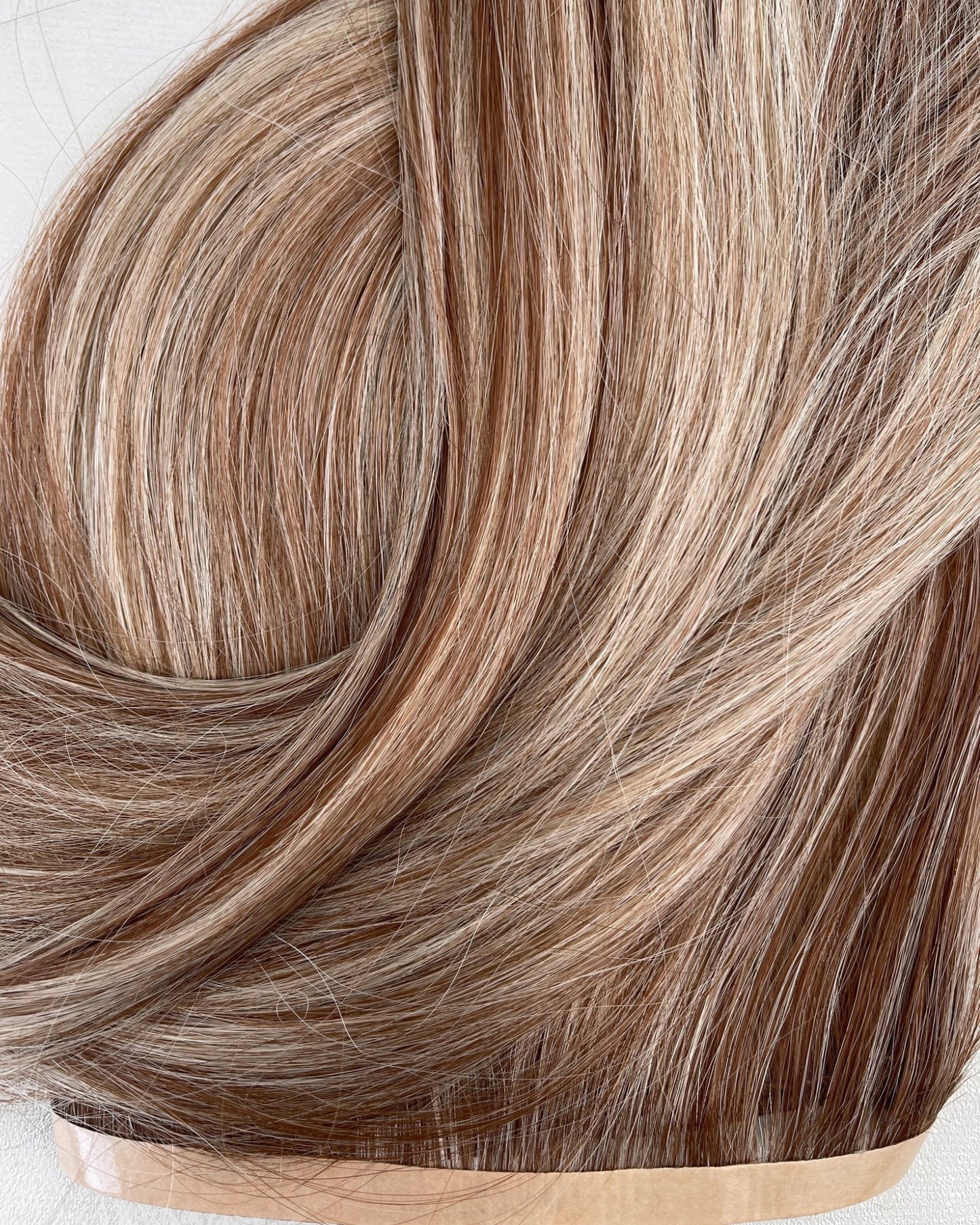 26” 210g Tape-In Weft Bio-Protein Fibre Highlighted Medium Blonde