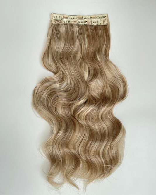 24’ Wavy 220g Bio-Protein Fibre Clip-in Hair Extensions - Sandy Blonde